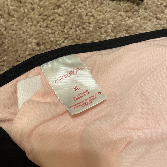 Bikini - Picture 4 of 4